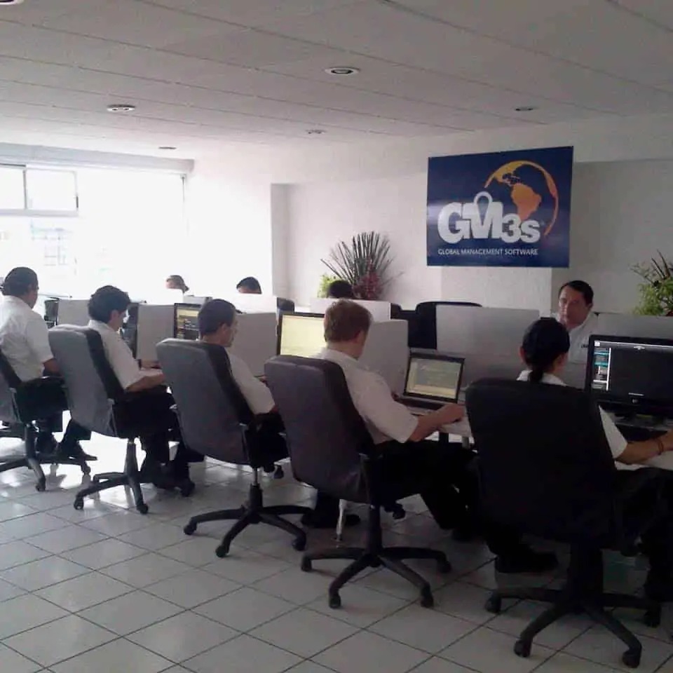 Equipo de GM3s ERP Software en oficina desarrollando e implementando soluciones empresariales